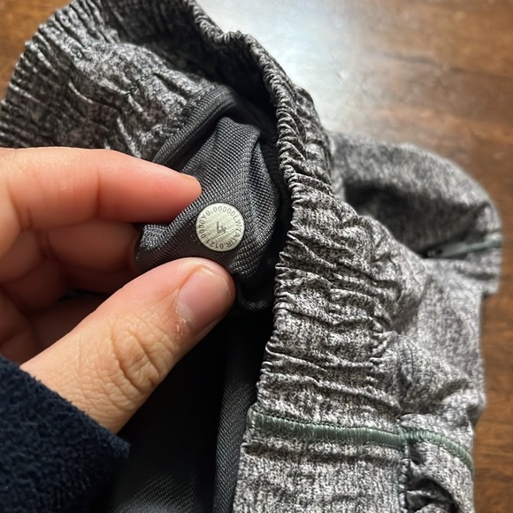 Lululemon short - Picture 6 of 6